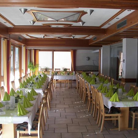 Gasthof Zum Schwanen Kleinostheim Bagian luar foto